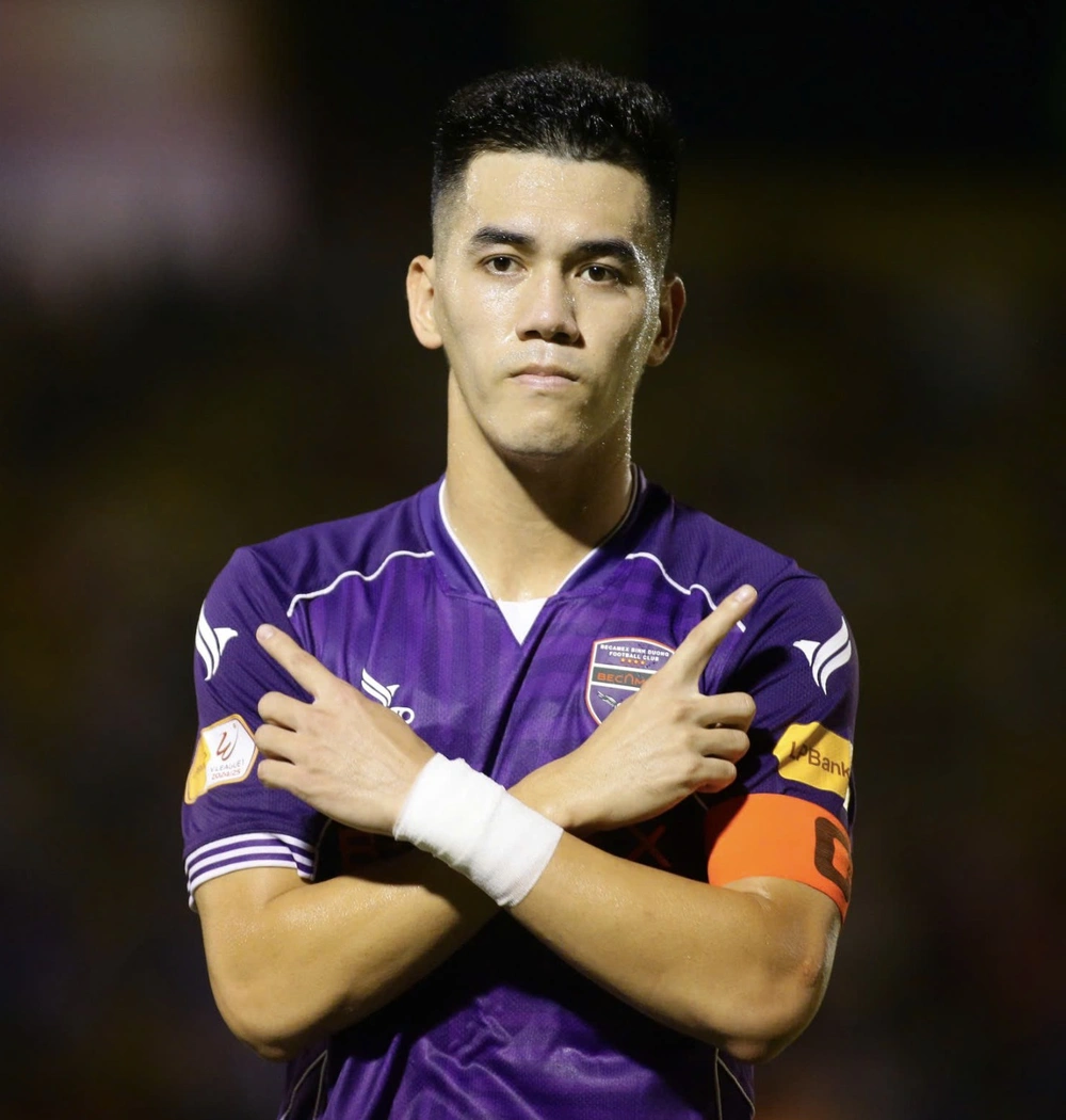 Tiến Linh là sao "nội" duy nhất cạnh tranh danh hiệu vua phá lưới V-League mùa này Tiến Linh là sao "nội" duy nhất cạnh tranh danh hiệu vua phá lưới V-League mùa này