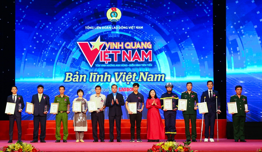 "Vinh quang Việt Nam": Vinh danh những khát vọng cống hiến không ngừng - Ảnh 5. "Vinh quang Việt Nam": Vinh danh những khát vọng cống hiến không ngừng - Ảnh 5.