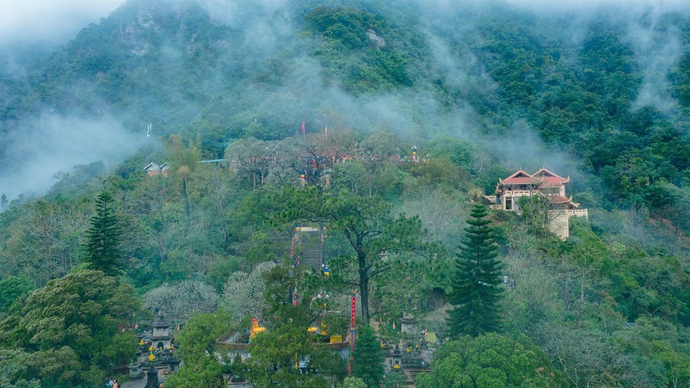Quần thể Yên Tử - Vĩnh Nghiêm - Côn Sơn - Kiếp Bạc: Hành trình 13 năm vận động trở thành Di sản Thế giới - Ảnh 2. Quần thể Yên Tử - Vĩnh Nghiêm - Côn Sơn - Kiếp Bạc: Hành trình 13 năm vận động trở thành Di sản Thế giới - Ảnh 2.
