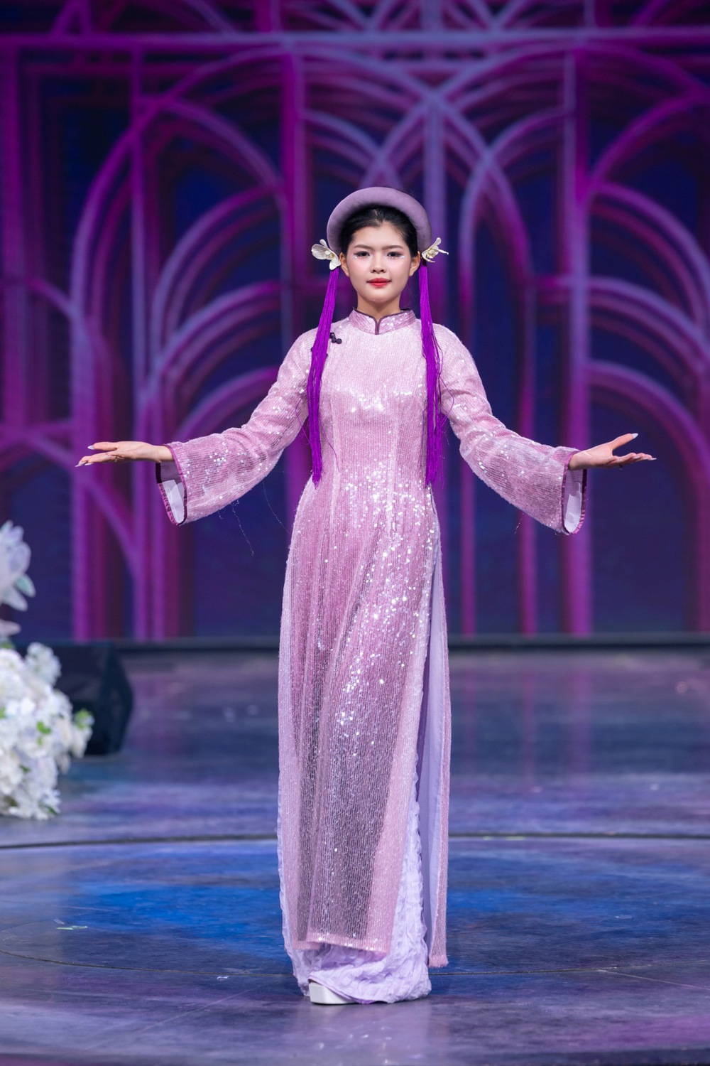 Phạm Quỳnh Anh ghi điểm với màn trình diễn ấn tượng tại Vietnam Beauty Fashion Awards 2025 - Ảnh 1.