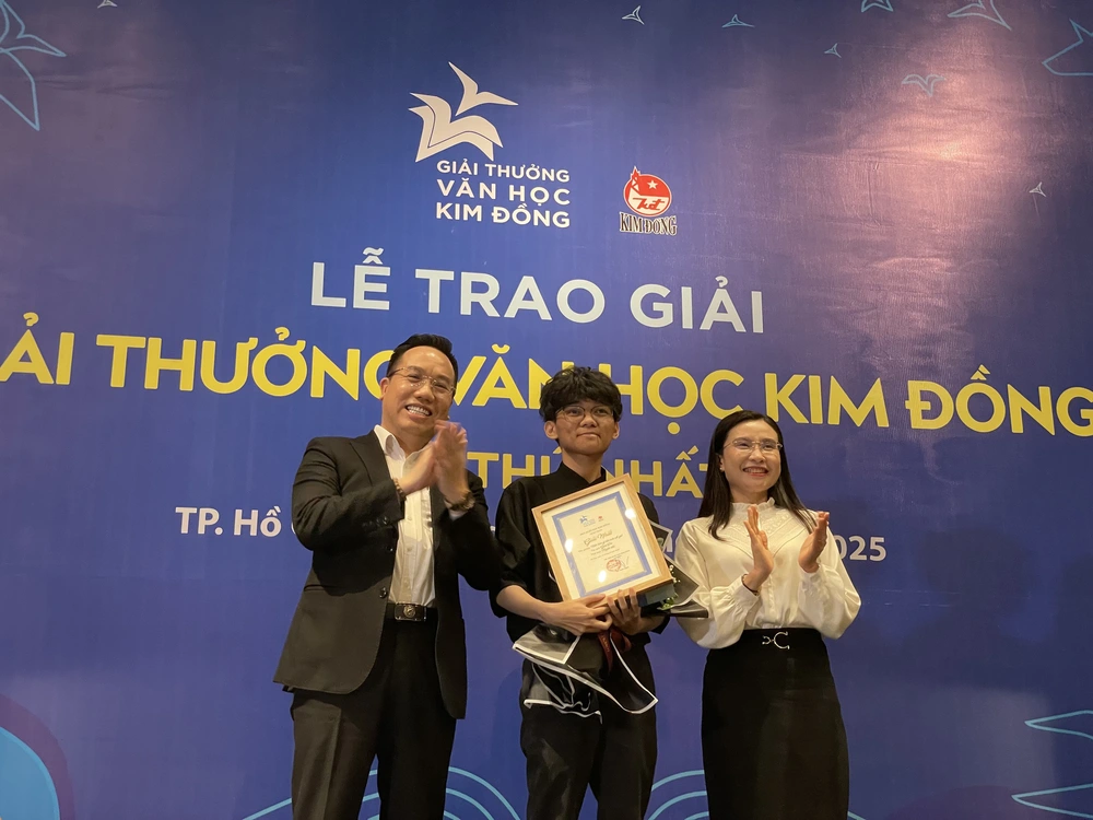Nhà văn Giai Du, giải Nhất, Giải thưởng Văn học Kim Đồng: "Người lớn viết về trẻ em là vô cùng khó" - Ảnh 1. Nhà văn Giai Du, giải Nhất, Giải thưởng Văn học Kim Đồng: "Người lớn viết về trẻ em là vô cùng khó" - Ảnh 1.