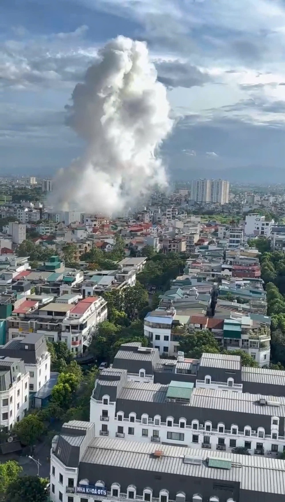 Hà Nội: Nổ lớn tại Hà Đông, 2 người tử vong - Ảnh 1. Hà Nội: Nổ lớn tại Hà Đông, 2 người tử vong - Ảnh 1.