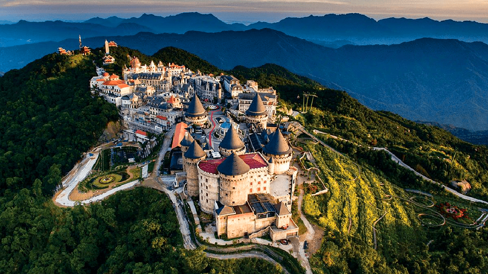 Bà Nà Hills: Thiên đường nghỉ dưỡng siêu hút khách trên đỉnh núi - Ảnh 1. Bà Nà Hills: Thiên đường nghỉ dưỡng siêu hút khách trên đỉnh núi - Ảnh 1.