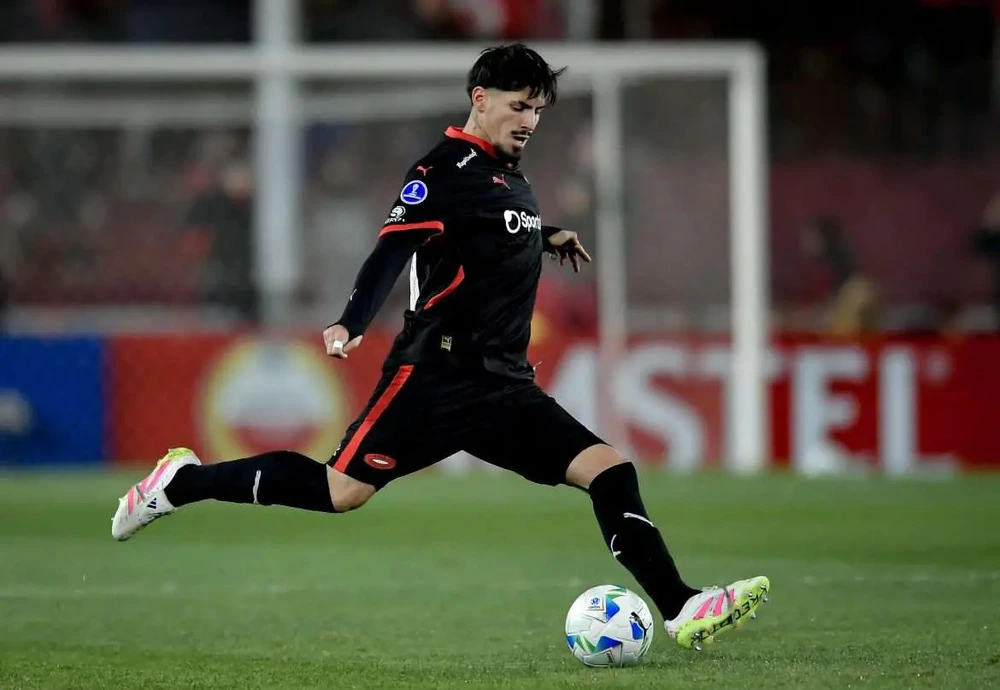 Tin chuyển nhượng ngày 18/6: MU nhắm thần đồng của Lyon với giá 42 triệu bảng; Arsenal được báo giá Rodrygo - Ảnh 6. Tin chuyển nhượng ngày 18/6: MU nhắm thần đồng của Lyon với giá 42 triệu bảng; Arsenal được báo giá Rodrygo - Ảnh 6.