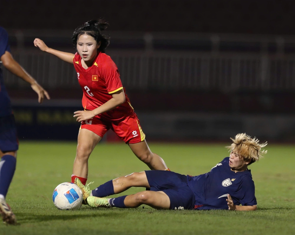 Đội trưởng U19 nữ Việt Nam không trách trọng tài, hướng về tương lai - Ảnh 4. Đội trưởng U19 nữ Việt Nam không trách trọng tài, hướng về tương lai - Ảnh 4.