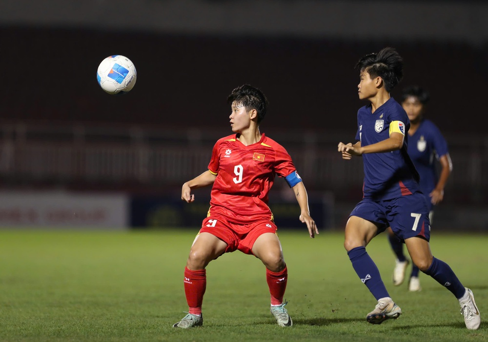 Đội trưởng U19 nữ Việt Nam không trách trọng tài, hướng về tương lai - Ảnh 1. Đội trưởng U19 nữ Việt Nam không trách trọng tài, hướng về tương lai - Ảnh 1.
