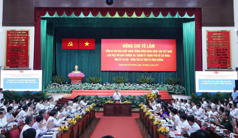 Tổng Bí thư Tô Lâm: Thành phố Hồ Chí Minh hướng tới tầm vóc mới là “siêu đô thị quốc tế” của Đông Nam Á - Ảnh 3.