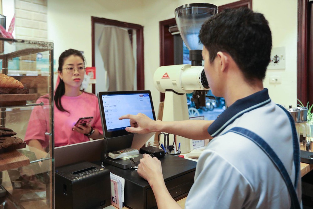 Kỳ họp thứ 9, Quốc hội khóa XV: Để hộ kinh doanh thấy thuận lợi, hứng khởi hơn trong việc nộp thuế - Ảnh 3. Kỳ họp thứ 9, Quốc hội khóa XV: Để hộ kinh doanh thấy thuận lợi, hứng khởi hơn trong việc nộp thuế - Ảnh 3.