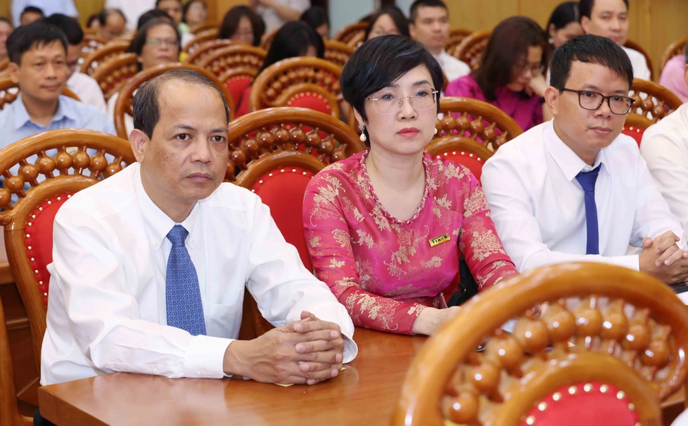 Báo chí phải xây đắp niềm tin xã hội, dẫn đường khát vọn - Ảnh 7.