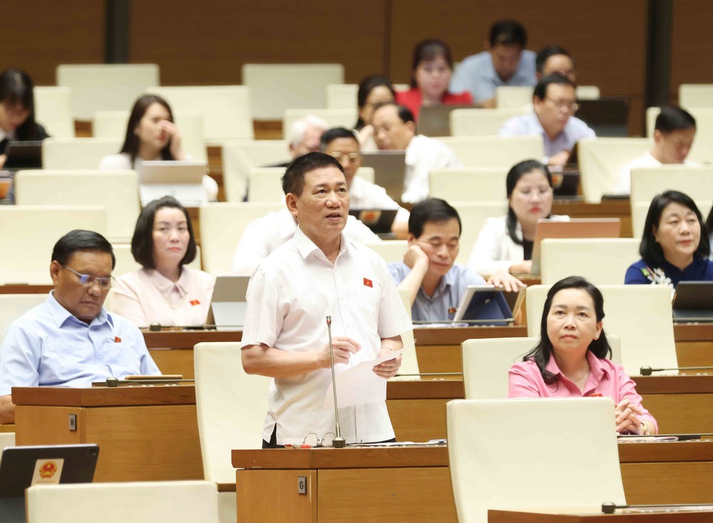 Kỳ họp thứ 9, Quốc hội khóa XV: Phân cấp, phân quyền, đơn giản hóa thủ tục liên quan đến đầu tư, kinh doanh - Ảnh 3. Kỳ họp thứ 9, Quốc hội khóa XV: Phân cấp, phân quyền, đơn giản hóa thủ tục liên quan đến đầu tư, kinh doanh - Ảnh 3.