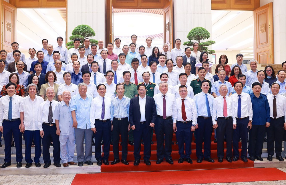 Thủ tướng Phạm Minh Chính: Chính phủ cảm ơn và luôn lắng nghe, chia sẻ, tạo điều kiện cho báo chí hoạt động thuận lợi - Ảnh 4.