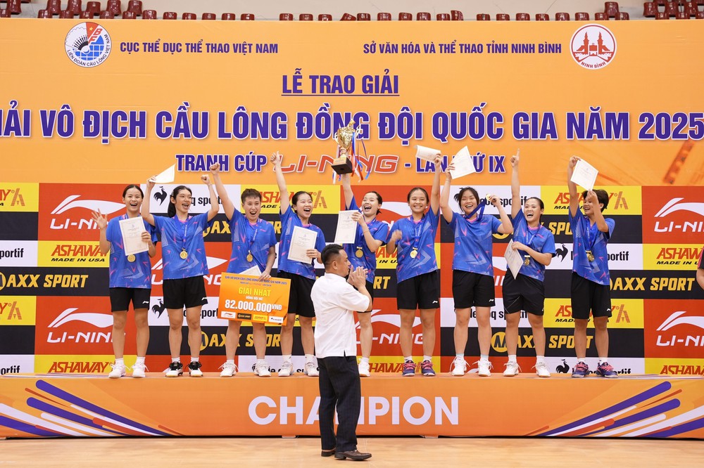 Khép lại Giải vô địch cầu lông đồng đội quốc gia năm 2025 - Tranh cúp Li-Ning - Lần thứ IX: Vinh danh những nhà vô địch xứng đáng - Ảnh 2.