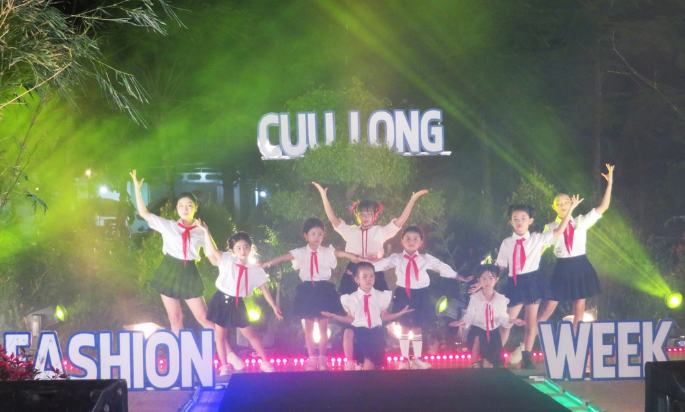 Độc đáo show diễn thời trang tái hiện “Phiên chợ Âm Dương” - Ảnh 3.