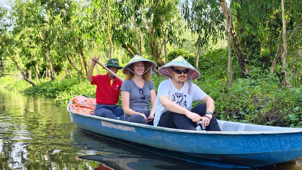 Du lịch Đồng bằng sông Cửu Long tạo điểm nhấn từ văn hóa, cảnh quan - Ảnh 1. Du lịch Đồng bằng sông Cửu Long tạo điểm nhấn từ văn hóa, cảnh quan - Ảnh 1.
