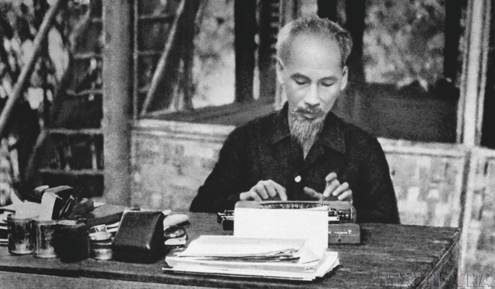 Chủ tịch Hồ Chí Minh - Người sáng lập và định hướng, định hình báo chí cách mạng Việt Nam - Ảnh 1. Chủ tịch Hồ Chí Minh - Người sáng lập và định hướng, định hình báo chí cách mạng Việt Nam - Ảnh 1.