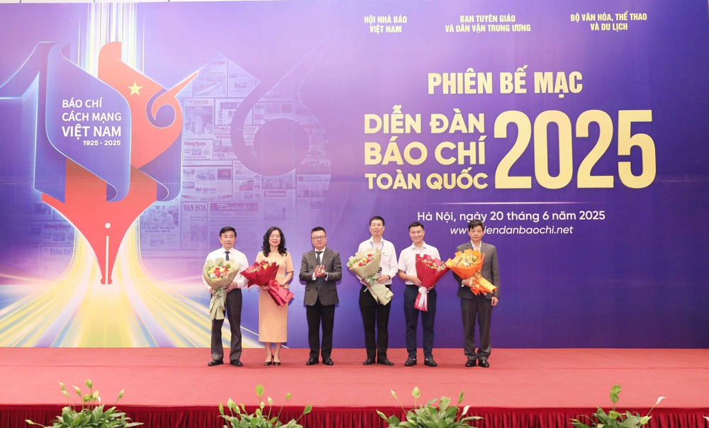 Bế mạc Diễn đàn Báo chí toàn quốc: Khai mở không gian sáng tạo, nâng tầm chiến lược cho báo chí - Ảnh 2. Bế mạc Diễn đàn Báo chí toàn quốc: Khai mở không gian sáng tạo, nâng tầm chiến lược cho báo chí - Ảnh 2.