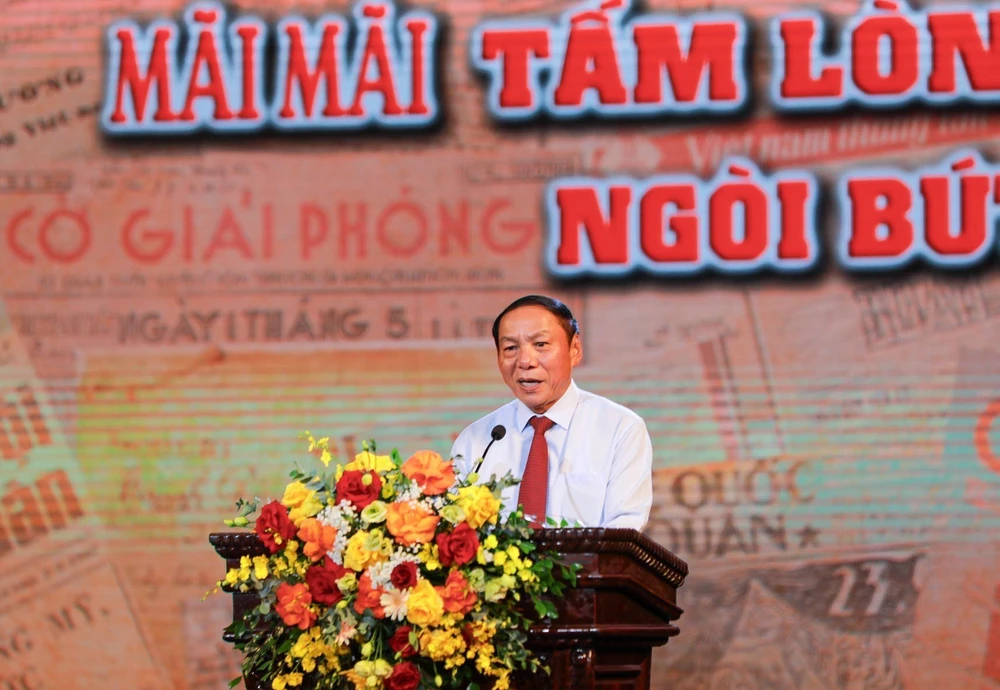 Ấn tượng chương trình nghệ thuật đặc biệt kỷ niệm 100 năm Ngày Báo chí Cách mạng Việt Nam - Ảnh 1. Ấn tượng chương trình nghệ thuật đặc biệt kỷ niệm 100 năm Ngày Báo chí Cách mạng Việt Nam - Ảnh 1.