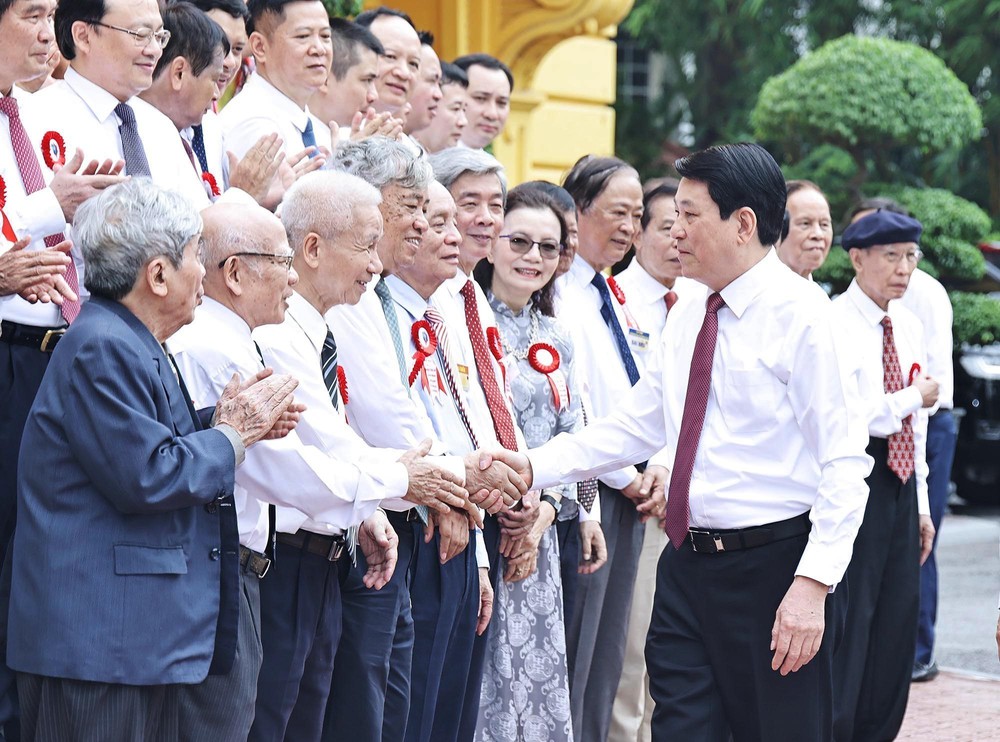 Chủ tịch nước Lương Cường gặp mặt các nhà báo tiêu biểu toàn quốc - Ảnh 9. Chủ tịch nước Lương Cường gặp mặt các nhà báo tiêu biểu toàn quốc - Ảnh 9.
