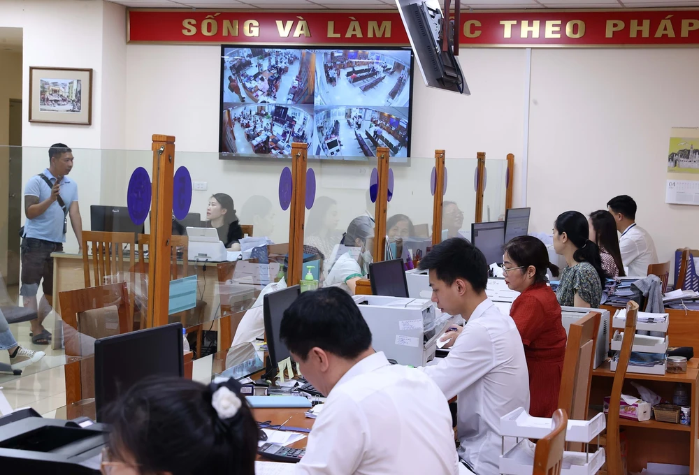 Thủ tướng Phạm Minh Chính: Tổ chức ngày hội công bố vận hành chính quyền địa phương 2 cấp vào ngày 30/6 - Ảnh 2. Thủ tướng Phạm Minh Chính: Tổ chức ngày hội công bố vận hành chính quyền địa phương 2 cấp vào ngày 30/6 - Ảnh 2.
