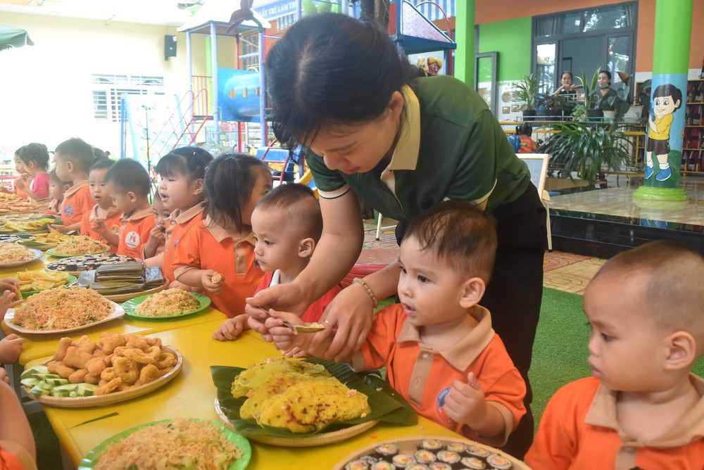 Đào tạo nhân lực cho ngành kinh tế mới và giải pháp đảm bảo an toàn thực phẩm trong trường học - Ảnh 4. Đào tạo nhân lực cho ngành kinh tế mới và giải pháp đảm bảo an toàn thực phẩm trong trường học - Ảnh 4.