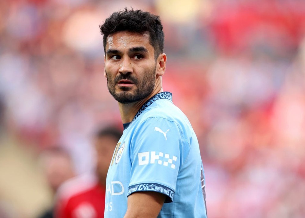 Tin chuyển nhượng ngày 21/6: MU bất ngờ chiêu mộ đạo cao 1m98; Arsenal nhắm tiền vệ Brentford thay thế Partey - Ảnh 4. Tin chuyển nhượng ngày 21/6: MU bất ngờ chiêu mộ đạo cao 1m98; Arsenal nhắm tiền vệ Brentford thay thế Partey - Ảnh 4.