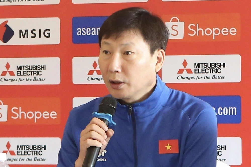 Dùng 'trò cũ' của HLV Troussier, HLV Kim Sang Sik chinh phục chức vô địch Đông Nam Á thứ 2? - Ảnh 2. Dùng 'trò cũ' của HLV Troussier, HLV Kim Sang Sik chinh phục chức vô địch Đông Nam Á thứ 2? - Ảnh 2.