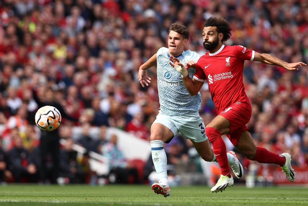Tin chuyển nhượng ngày 21/6: MU bất ngờ chiêu mộ đạo cao 1m98; Arsenal nhắm tiền vệ Brentford thay thế Partey - Ảnh 2. Tin chuyển nhượng ngày 21/6: MU bất ngờ chiêu mộ đạo cao 1m98; Arsenal nhắm tiền vệ Brentford thay thế Partey - Ảnh 2.