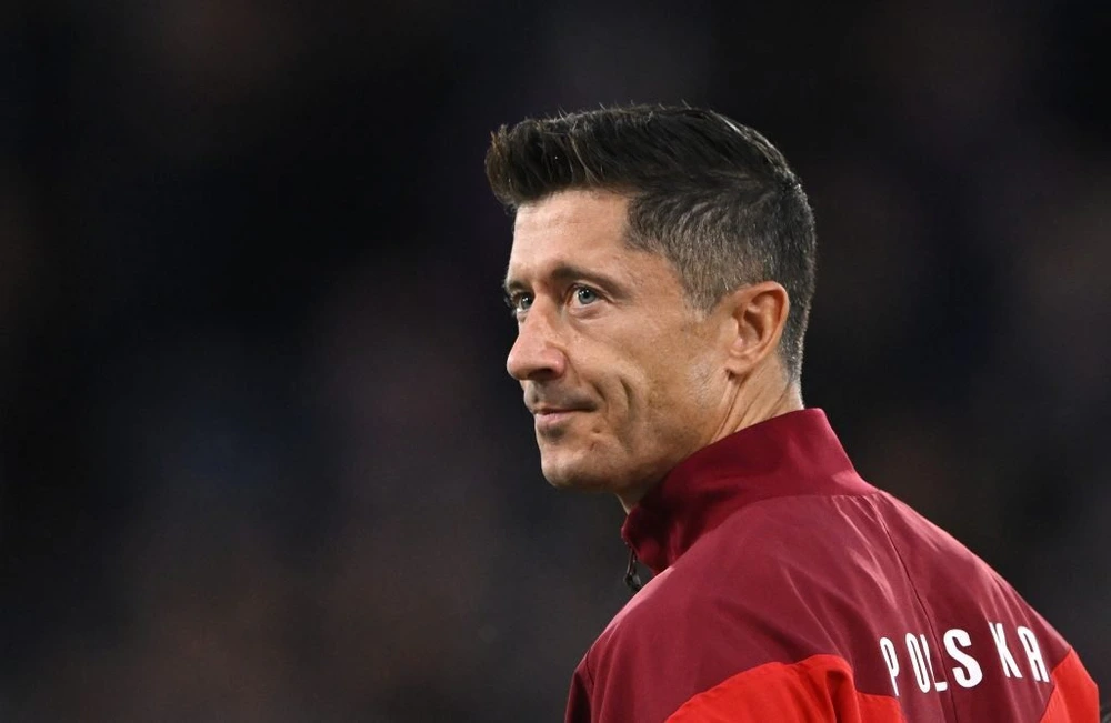 Tin chuyển nhượng ngày 21/6: MU bất ngờ chiêu mộ đạo cao 1m98; Arsenal nhắm tiền vệ Brentford thay thế Partey - Ảnh 5. Tin chuyển nhượng ngày 21/6: MU bất ngờ chiêu mộ đạo cao 1m98; Arsenal nhắm tiền vệ Brentford thay thế Partey - Ảnh 5.
