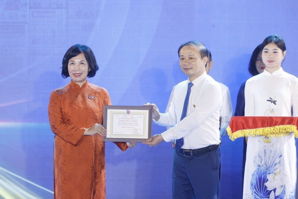 Bế mạc Hội báo toàn quốc 2025: Thông tấn xã Việt Nam giành giải A Gian trưng bày ấn tượng - Ảnh 6. Bế mạc Hội báo toàn quốc 2025: Thông tấn xã Việt Nam giành giải A Gian trưng bày ấn tượng - Ảnh 6.