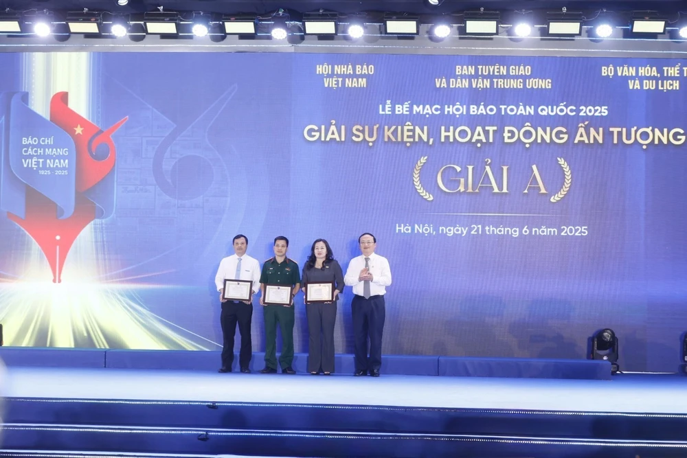 Bế mạc Hội báo toàn quốc 2025: Thông tấn xã Việt Nam giành giải A Gian trưng bày ấn tượng - Ảnh 8. Bế mạc Hội báo toàn quốc 2025: Thông tấn xã Việt Nam giành giải A Gian trưng bày ấn tượng - Ảnh 8.