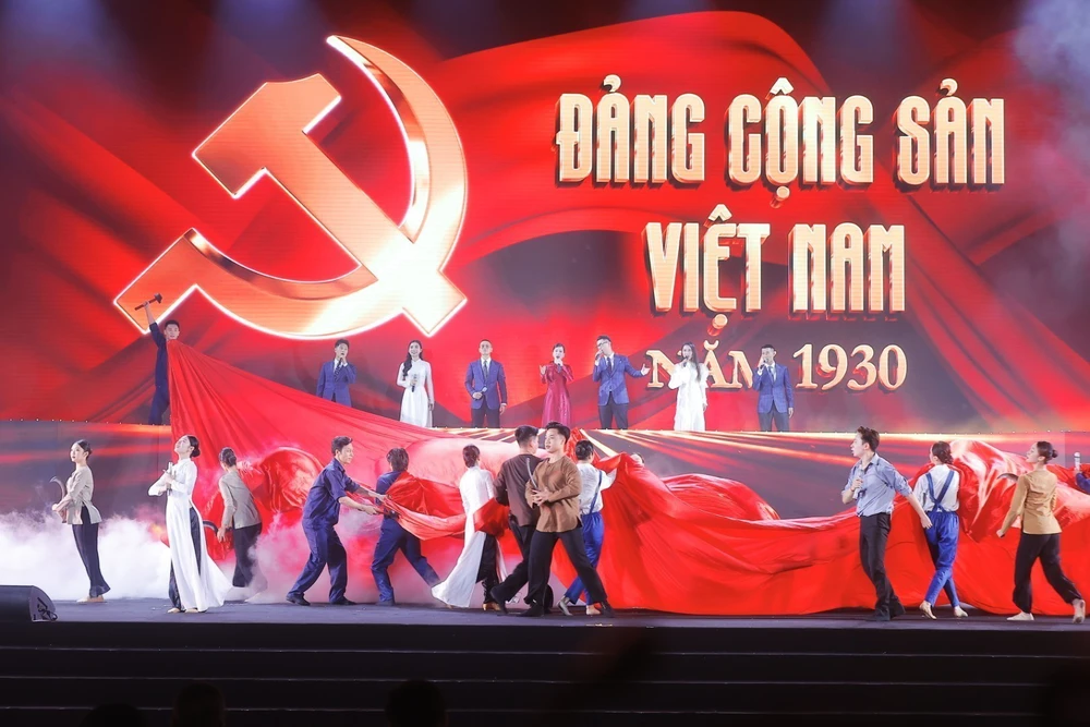 Chương trình nghệ thuật chào mừng kỷ niệm 100 năm Ngày Báo chí Cách mạng Việt Nam - Ảnh 1.
