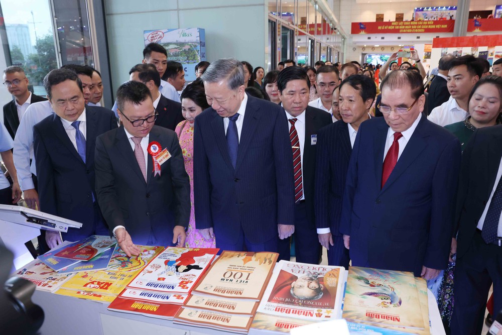Tổng Bí thư Tô Lâm dự Lễ kỷ niệm 100 năm Ngày Báo chí cách mạng Việt Nam - Ảnh 12.