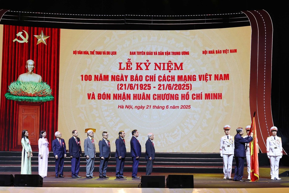 vnapotaltongbithudulekyniem100namngaybaochicachmangvietnam8104837-1750484849197456455315.jpg