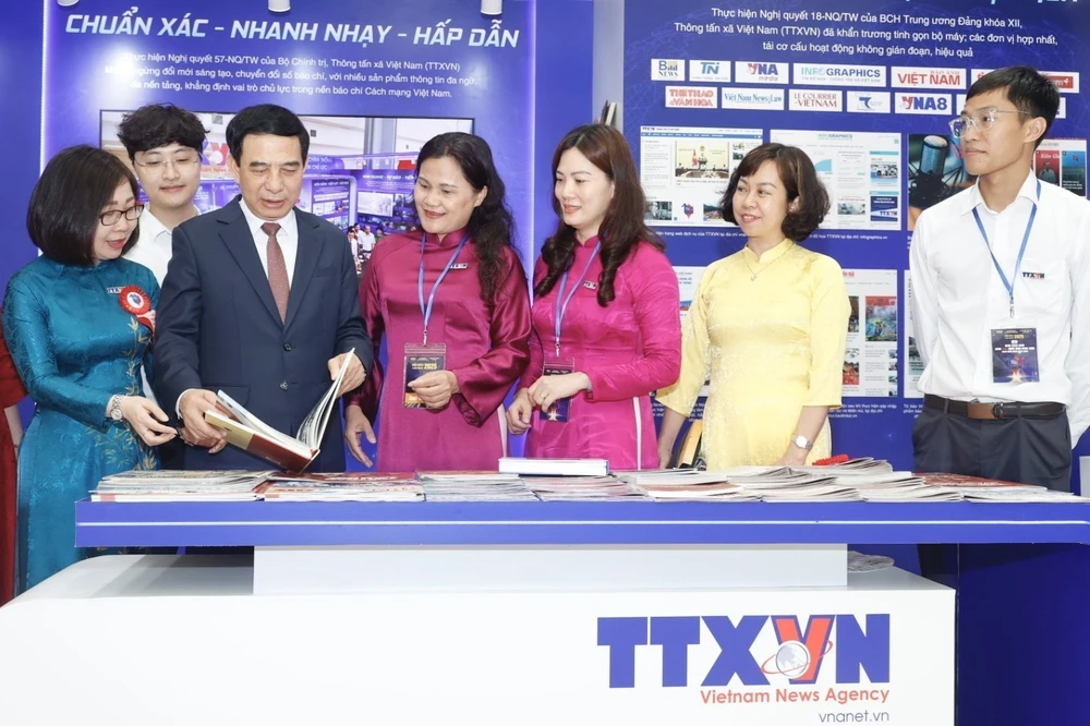 Tổng Bí thư Tô Lâm dự Lễ kỷ niệm 100 năm Ngày Báo chí cách mạng Việt Nam - Ảnh 17.