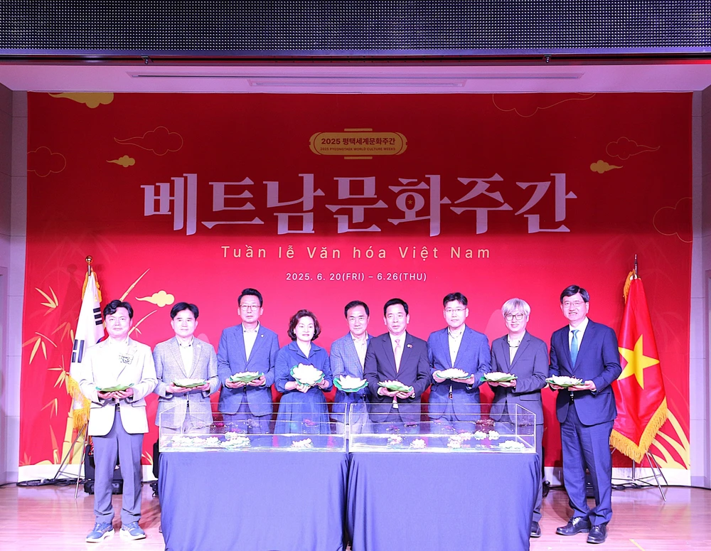 Lần đầu tiên thành phố xứ Hàn “khoác áo Việt” trong Tuần lễ Văn hóa - Ảnh 1. Lần đầu tiên thành phố xứ Hàn “khoác áo Việt” trong Tuần lễ Văn hóa - Ảnh 1.