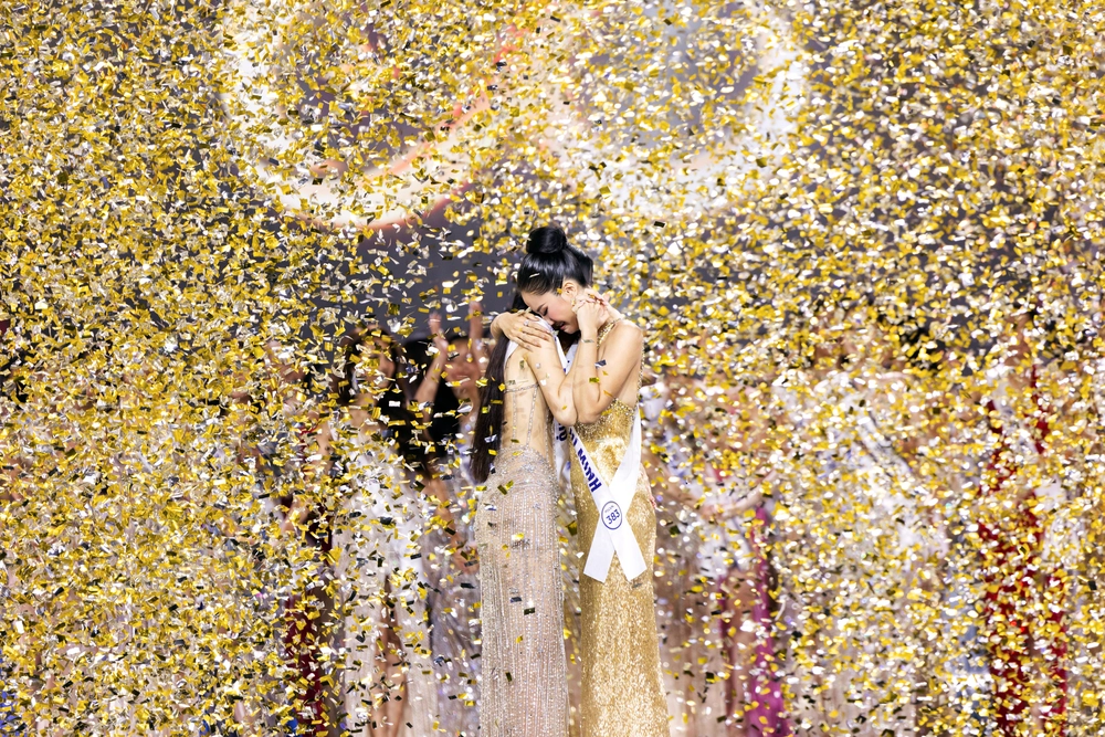 Người đẹp 26 tuổi đăng quang Miss Cosmo Vietnam 2025 - Ảnh 9.