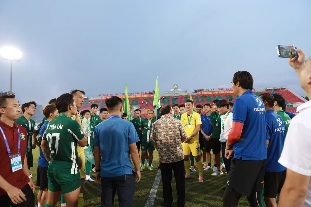 Tin nóng bóng đá Việt hôm nay 23/6: HLV Kim Sang Sik có trợ lý mới; Tiến Linh tiết lộ mục tiêu sau danh hiệu Vua phá lưới - Ảnh 3.