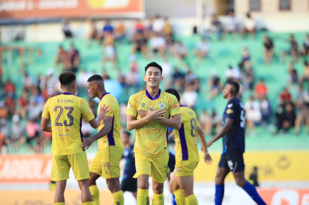 Kết quả bóng đá V-League vòng cuối: Bình Định rớt hạng, Quảng Nam thoát hiểm, Đà Nẵng đá play-off - Ảnh 3.