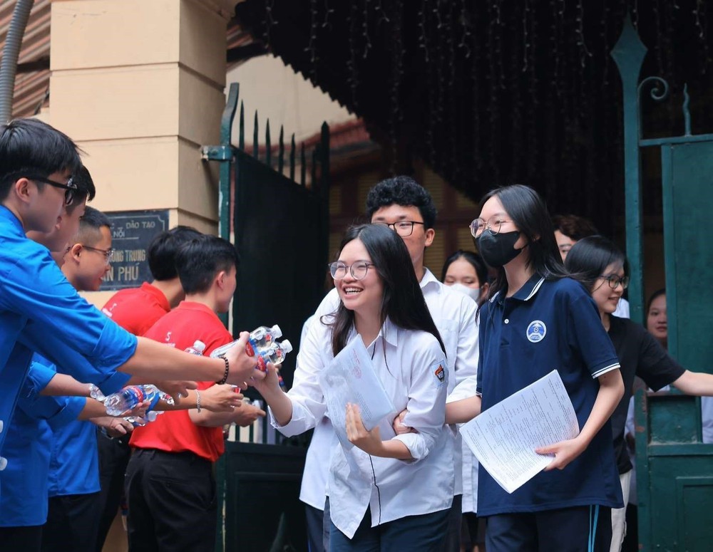 Gấp rút cho Kỳ thi tốt nghiệp THPT 2025 nghiêm túc, an toàn, bài bản - Ảnh 1.