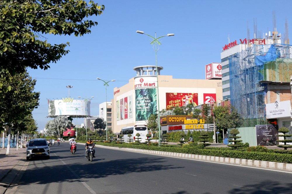Kỳ thi tốt nghiệp THPT 2025: Nhiều khu vực có nắng, có nơi nắng nóng - Ảnh 4. Kỳ thi tốt nghiệp THPT 2025: Nhiều khu vực có nắng, có nơi nắng nóng - Ảnh 4.