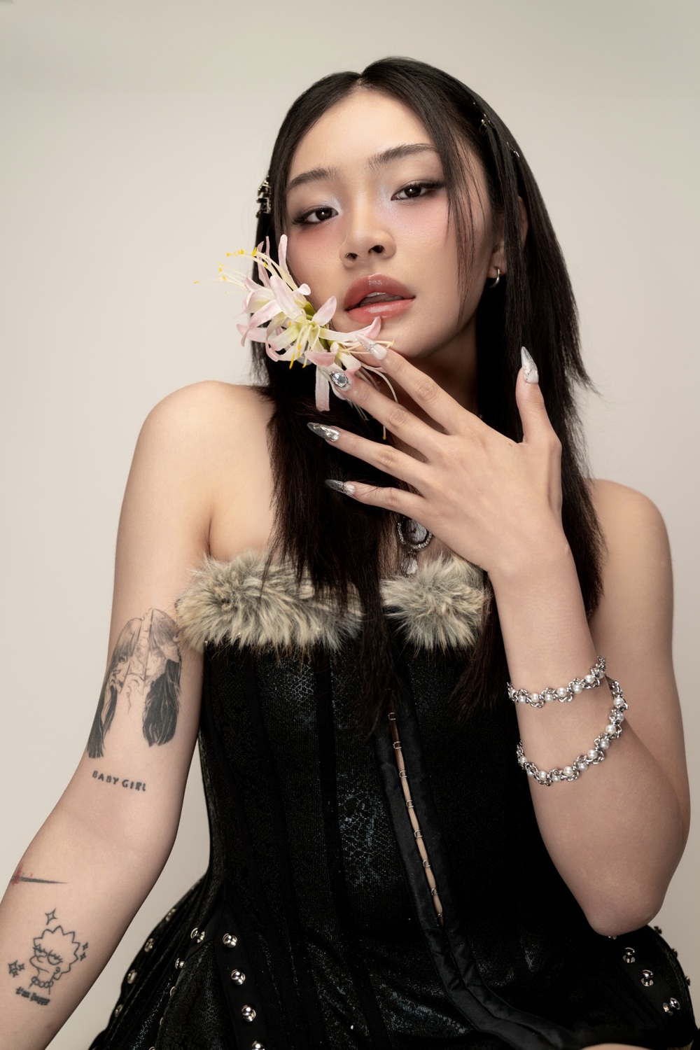 Nữ tân binh WNDY ra mắt EP &quot;444&quot;: &quot;Cộng 1 máy làm nhạc R&B siêu cuốn&quot;  - Ảnh 1.