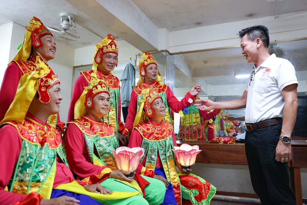 Nhã nhạc cung đình Huế: Hồn di sản trong từng nhịp phách - Ảnh 10. Nhã nhạc cung đình Huế: Hồn di sản trong từng nhịp phách - Ảnh 10.