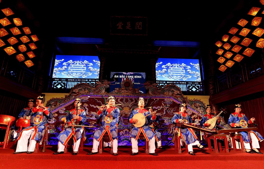 Nhã nhạc cung đình Huế: Hồn di sản trong từng nhịp phách - Ảnh 3. Nhã nhạc cung đình Huế: Hồn di sản trong từng nhịp phách - Ảnh 3.