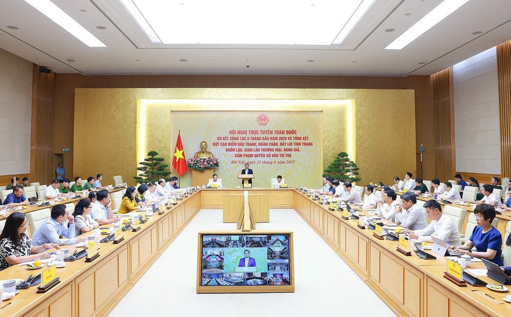 Thủ tướng Phạm Minh Chính: Mỗi ngày đều là cao điểm chống buôn lậu, gian lận thương mại, hàng giả - Ảnh 2.