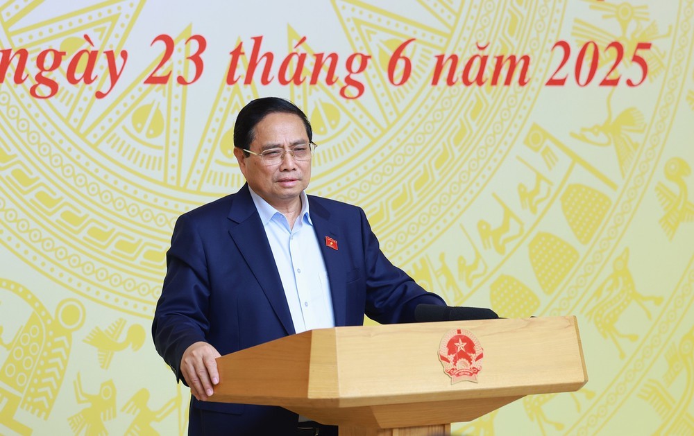 Thủ tướng Phạm Minh Chính: Mỗi ngày đều là cao điểm chống buôn lậu, gian lận thương mại, hàng giả - Ảnh 1.