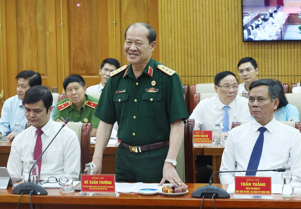 Tổng Bí thư Tô Lâm trao Quyết định về tổ chức Cơ quan Ủy ban Trung ương Mặt trận Tổ quốc Việt Nam - Ảnh 9.