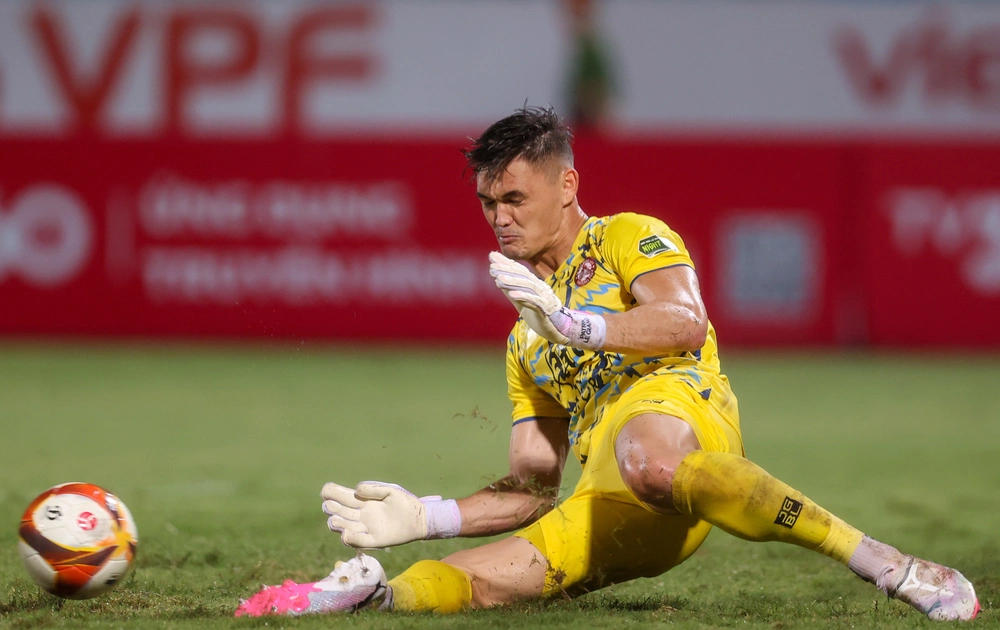 Tiêu điểm: Văn Lâm, Patrik Lê Giang và góc nhìn về chuyển nhượng V-League - Ảnh 1.