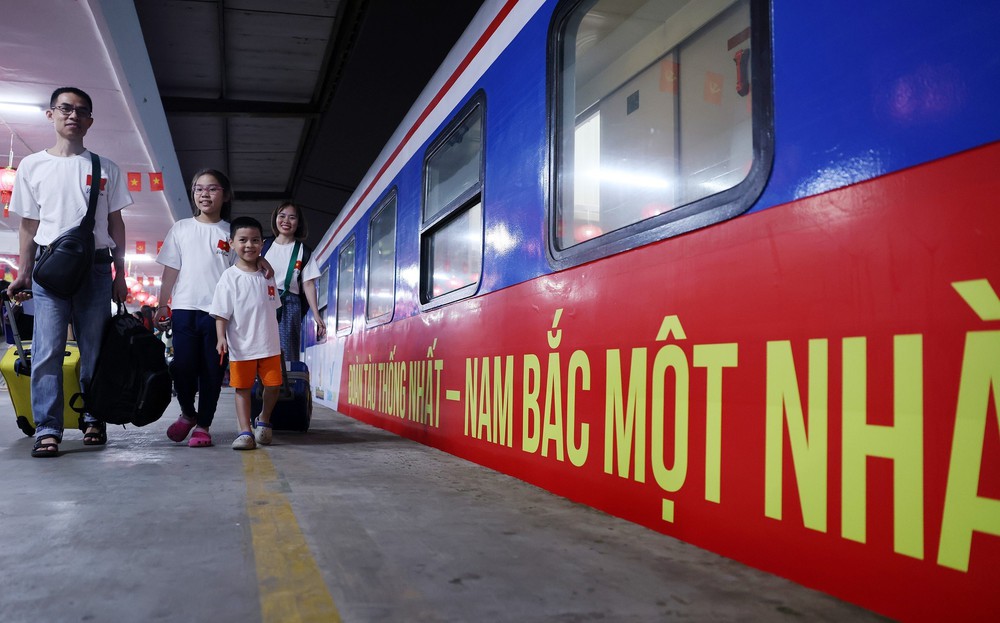 Tàu Thống Nhất Bắc – Nam dẫn đầu danh sách 24 hành trình tàu hỏa ấn tượng nhất thế giới năm 2025 - Ảnh 4. Tàu Thống Nhất Bắc – Nam dẫn đầu danh sách 24 hành trình tàu hỏa ấn tượng nhất thế giới năm 2025 - Ảnh 4.