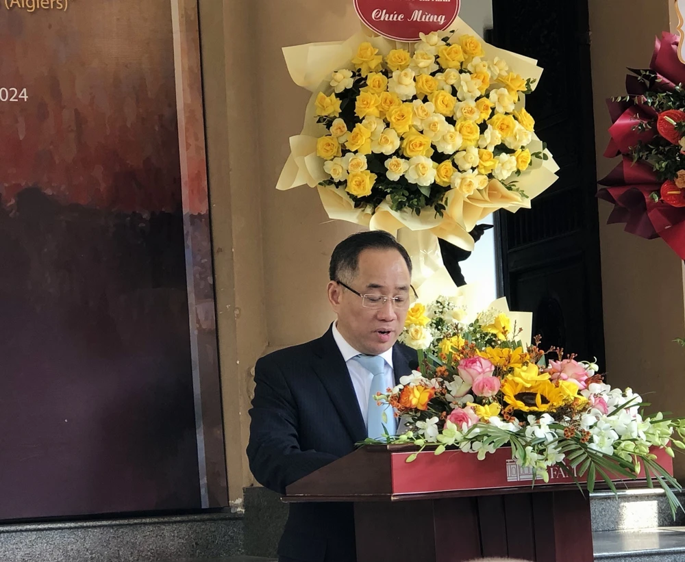 Ra mắt Không gian Trưng bày Mỹ thuật ứng dụng và Mỹ thuật dân gian - Ảnh 1.