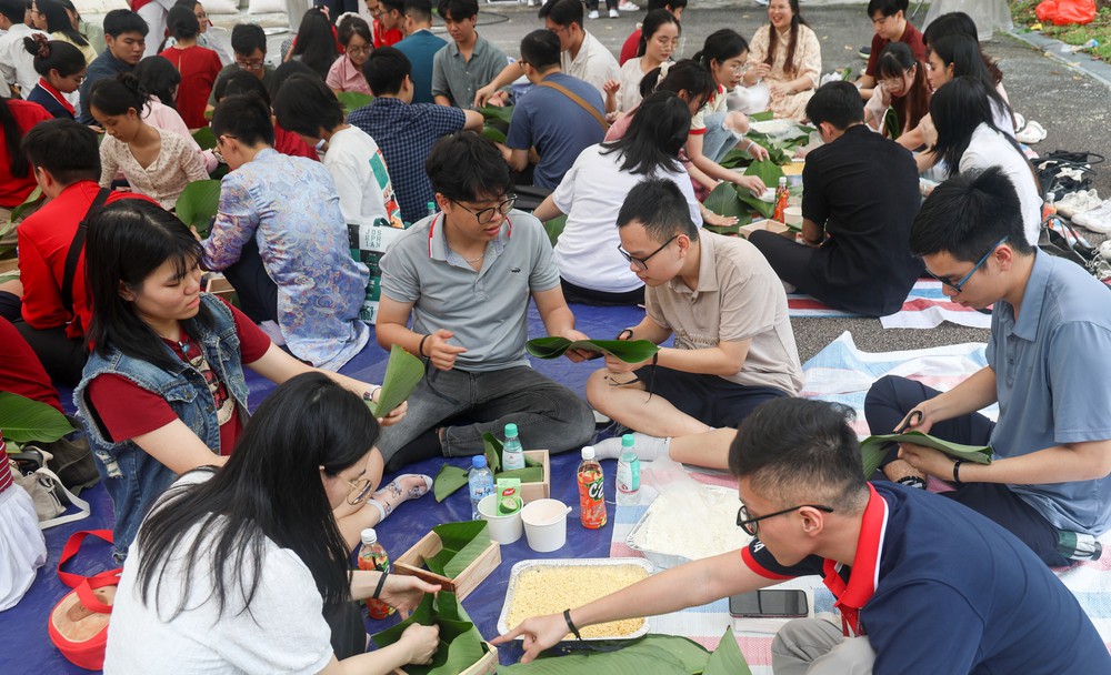 vnapotalsinhvienvietnamlantoavanhoaviettaisingapore7814511-1750747389565224386228.jpg